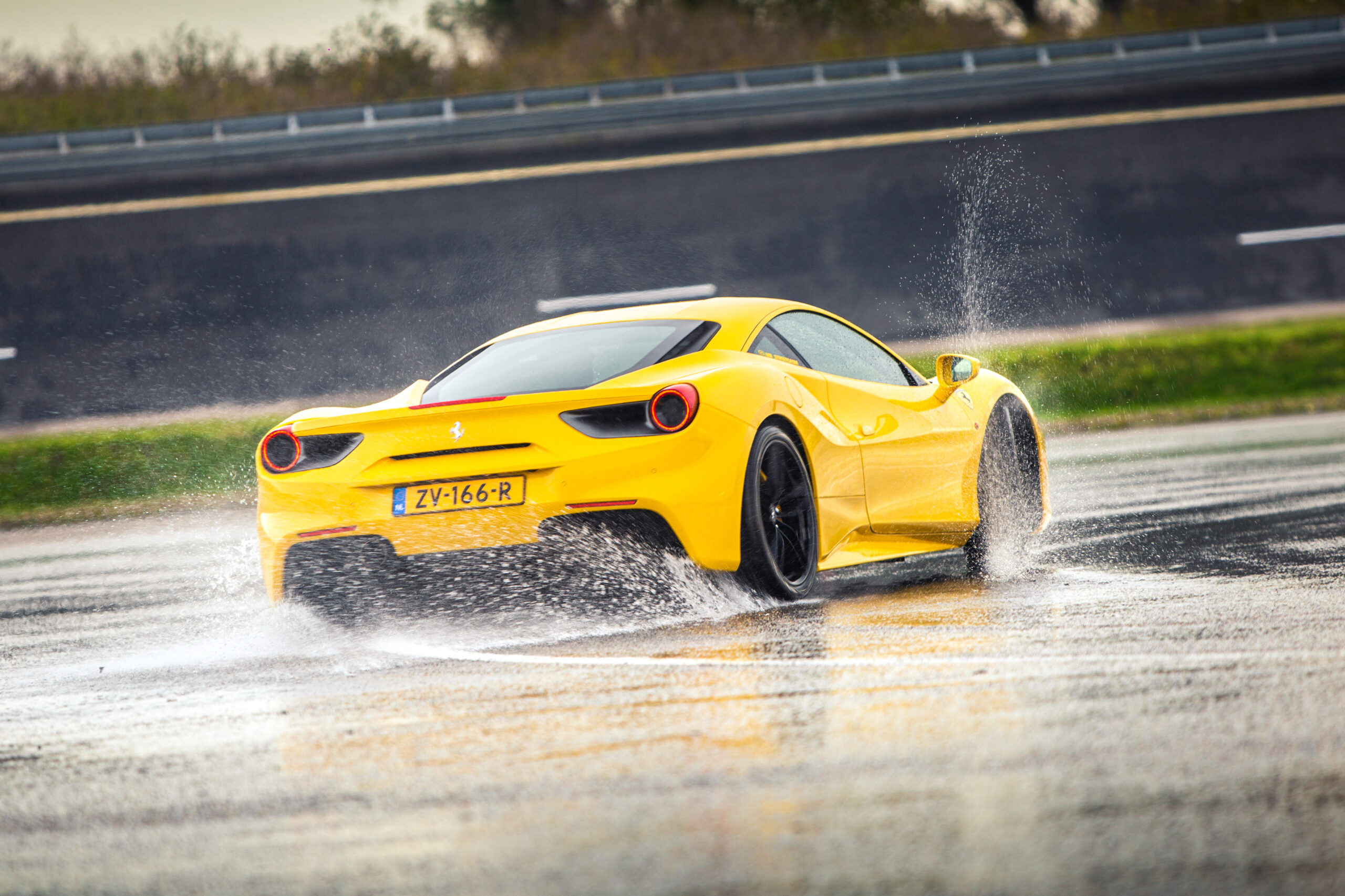 Driving Academy - Louwman Exclusive Platform