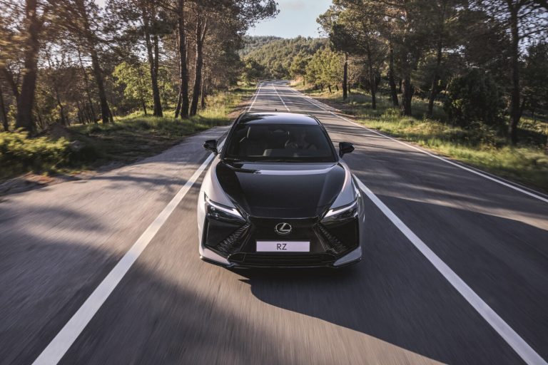Lexus versterkt beleving en plezier met Interactive Manual Drive