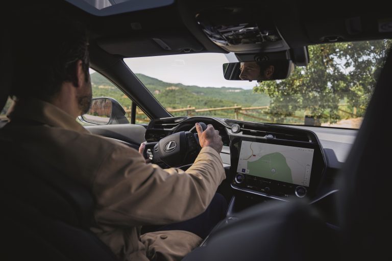 Lexus steer by wire rijden opnieuw uitgevonden