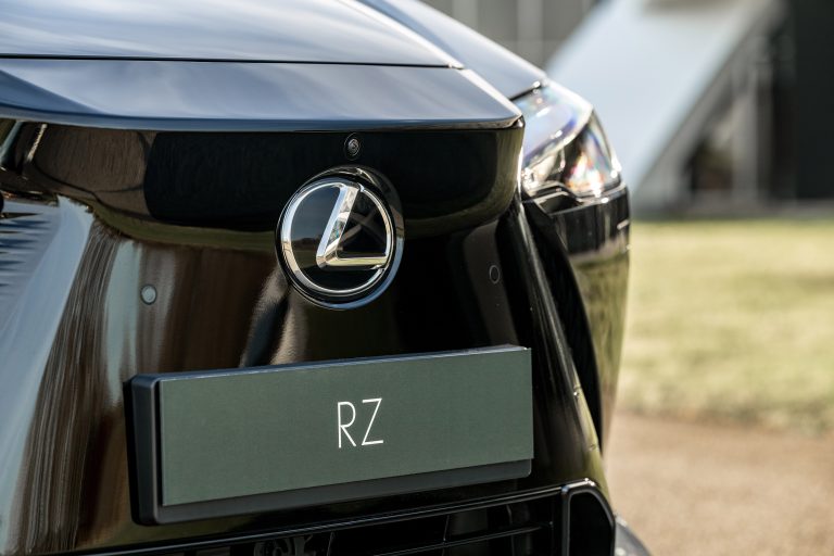 Nieuwe Lexus RZ vanaf nu in Nederland