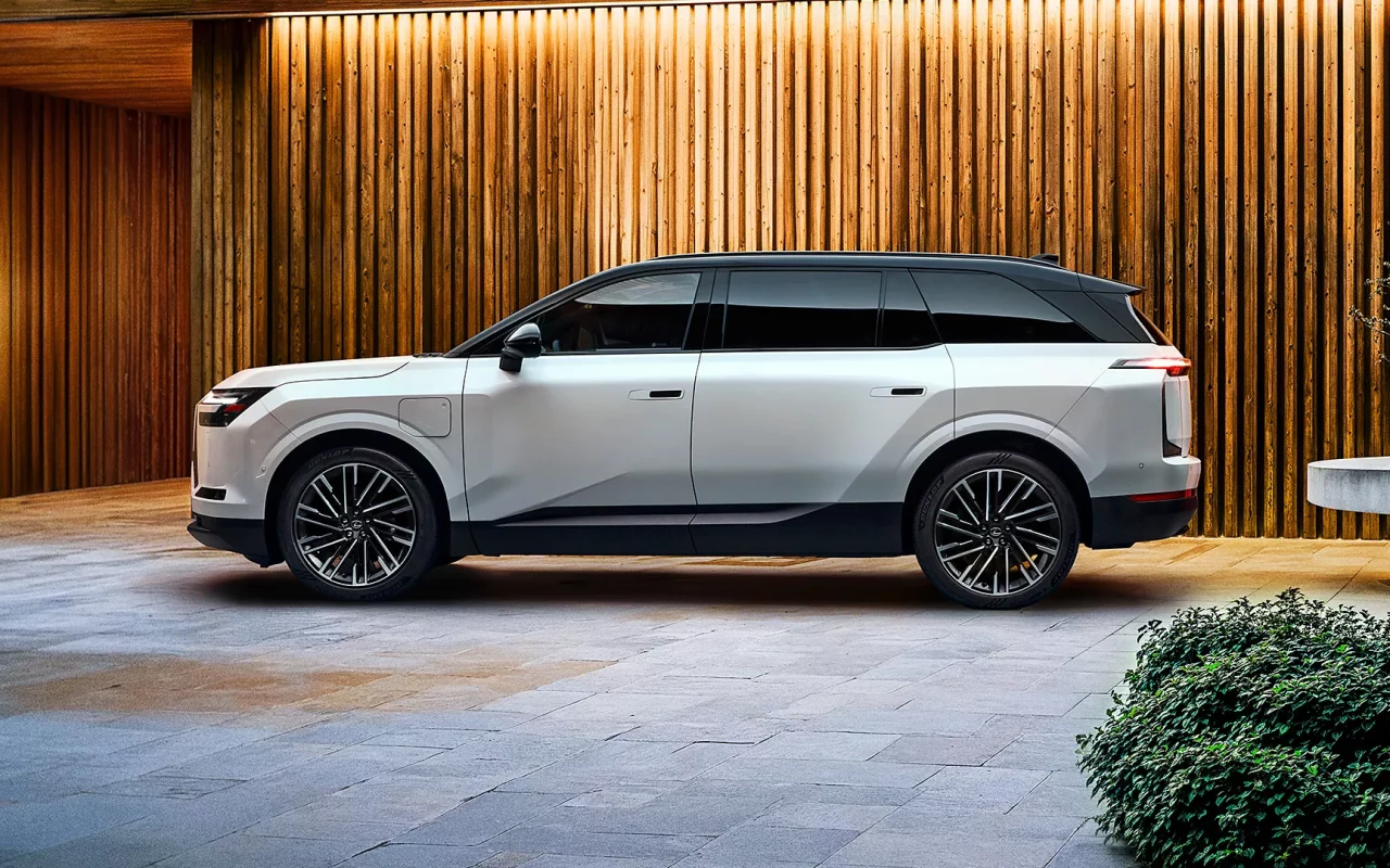 lexus tz wp suv presence