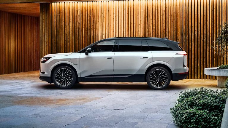 lexus tz wp suv presence